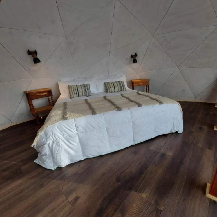 Dome With Stunning Glacier & Mountain Views Puerto Natales Exterior foto